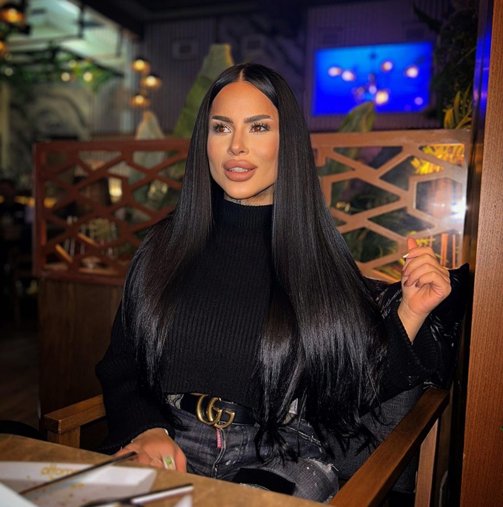 Kimberly in der Monaco Residenz