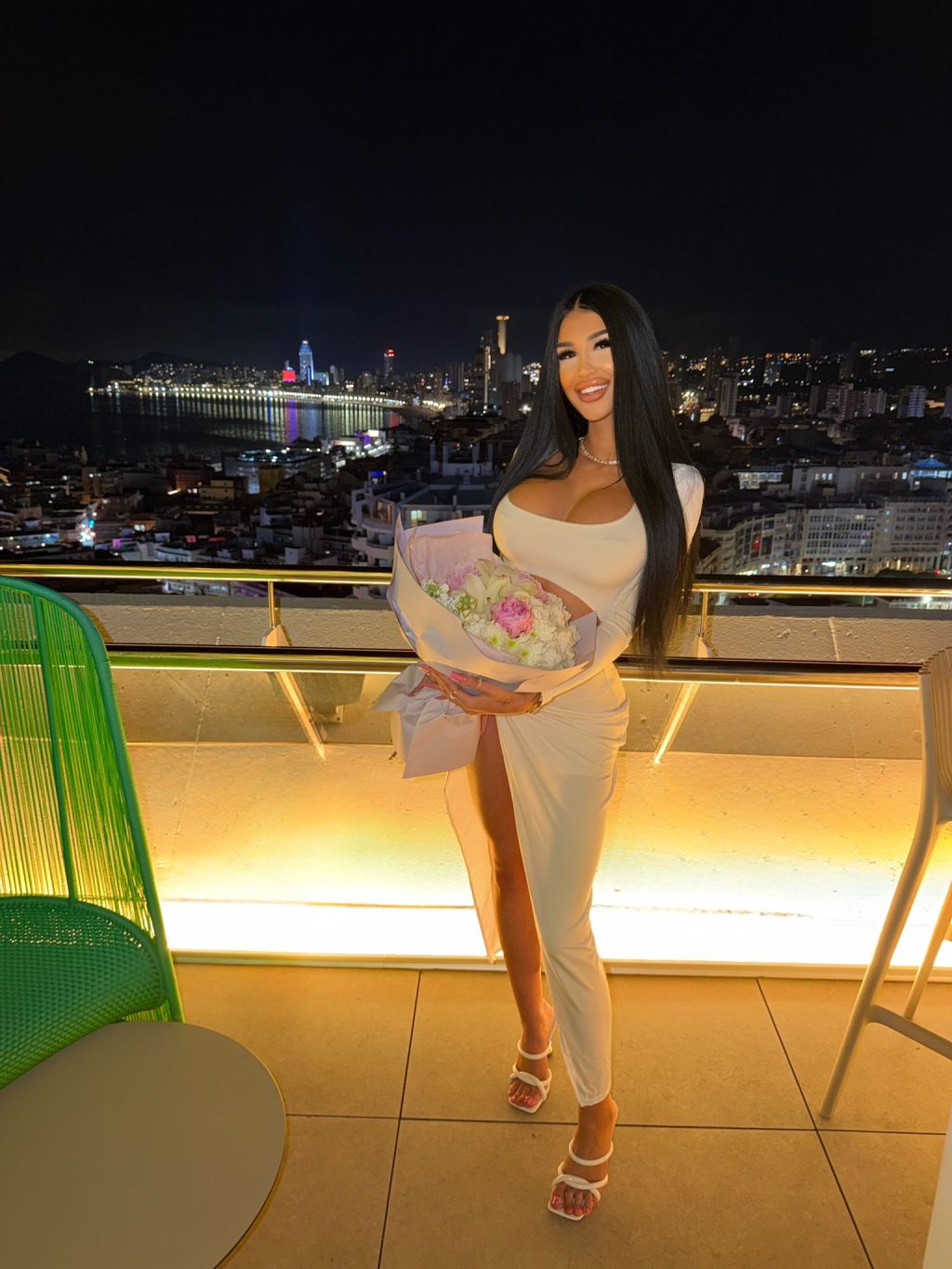 Ariana in der Monaco Residenz