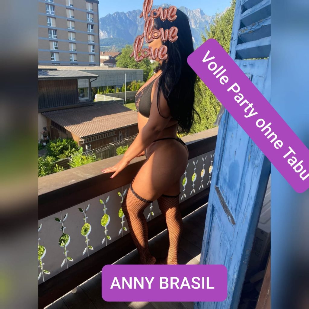 Anny Brasil in der Monaco Residenz