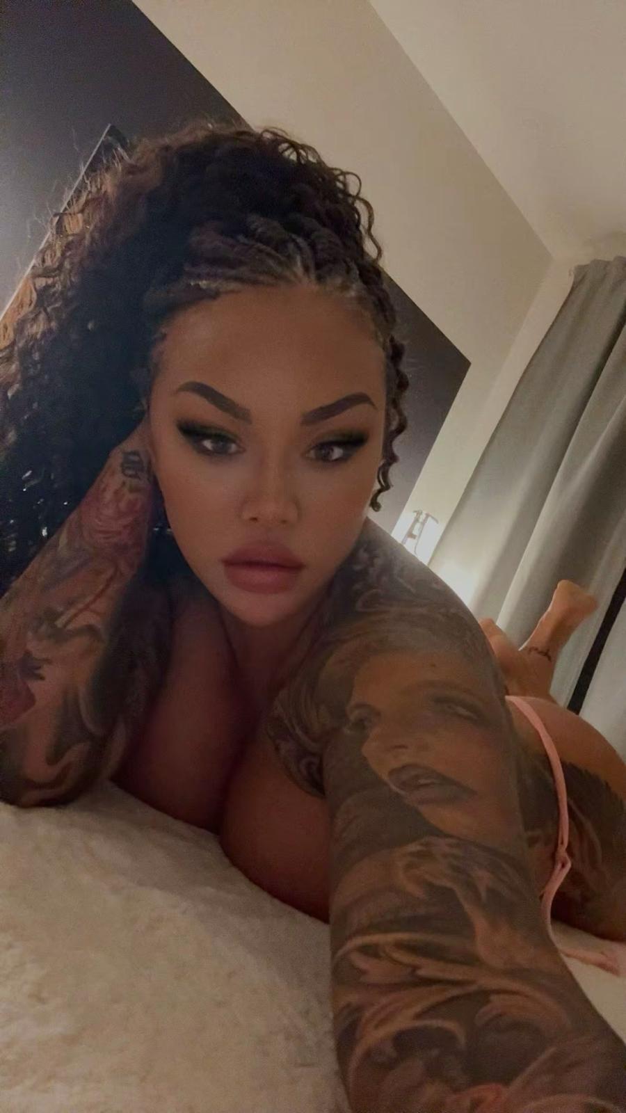 Mia Ryder in der Monaco Residenz