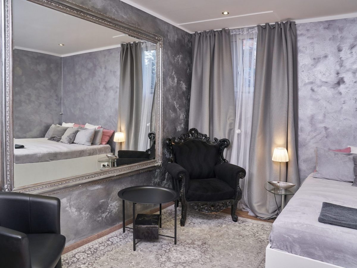 Imperial Suite – Zimmer der Monaco Residenz München